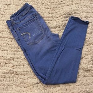AMERICAN EAGLE JEANS